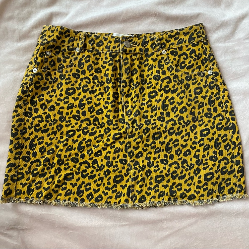 NEW W/O TAGS Blu Spero Cotton Candy LA Cheetah/Leopard Print Denim Skirt